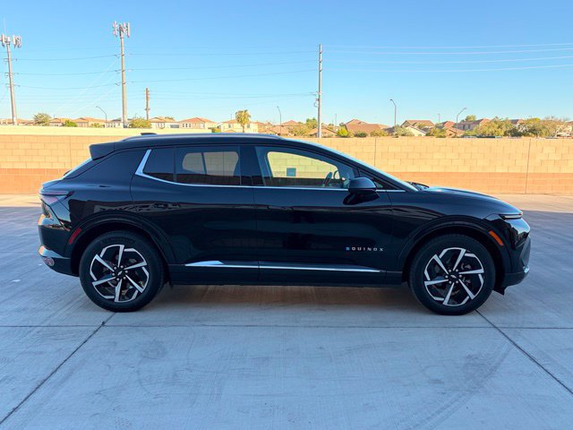 Used 2024 Chevrolet Equinox EV LT FWD image 5