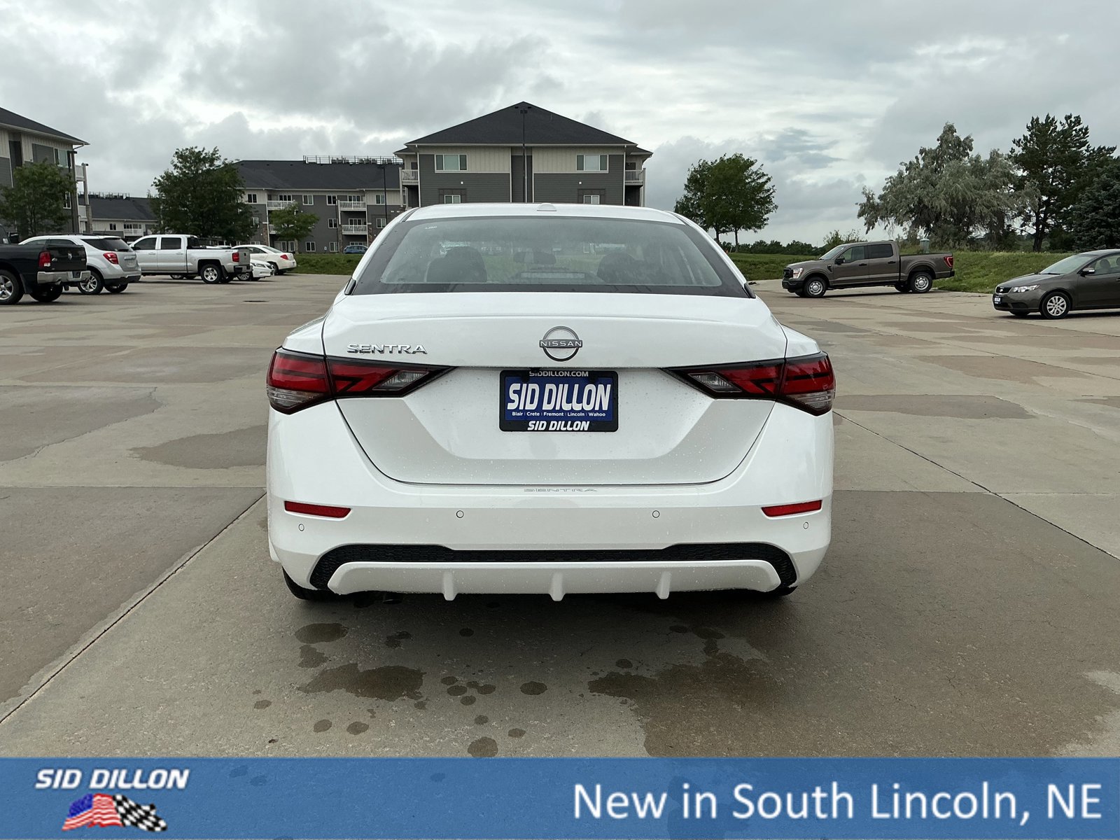 New 2025 Nissan Sentra SV w/ Trunk Package image 4