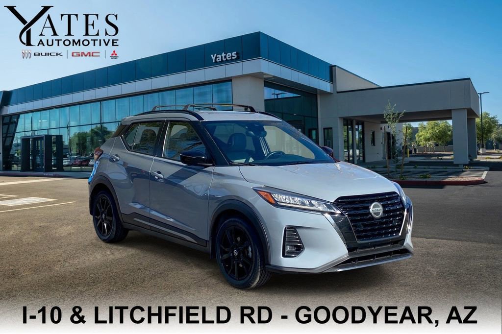 Used 2021 Nissan Kicks SR w/ SR Premium Package FWD image 1