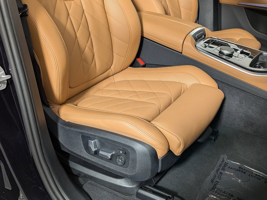 Used 2025 BMW X5 xDrive50e w/ M Sport Package AWD/4WD image 28