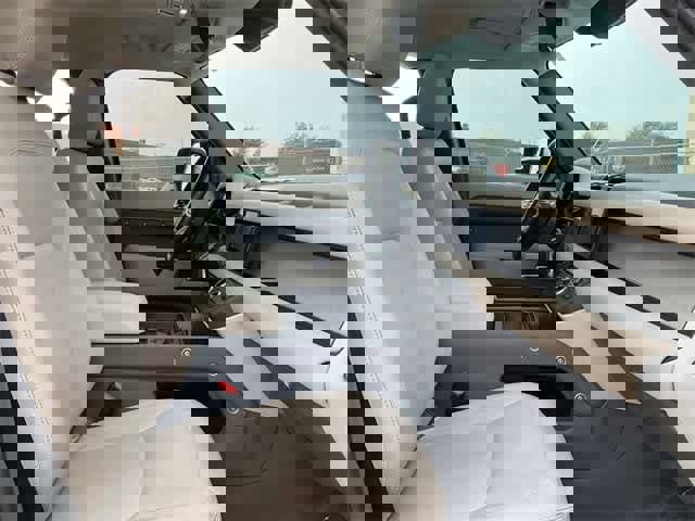 Used 2023 Land Rover Defender 110 S image 17