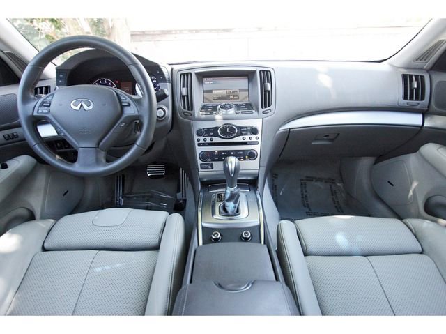 Used 2011 INFINITI G37 Journey w/ Sport Pkg - RWD image 8