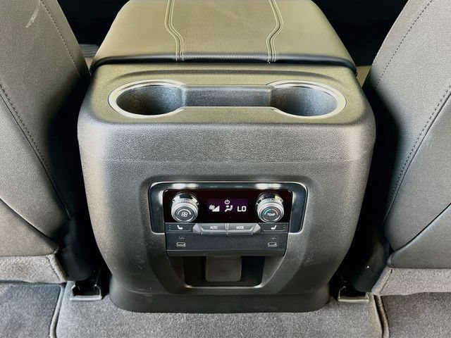 New 2026 GMC Yukon Elevation AWD/4WD image 18