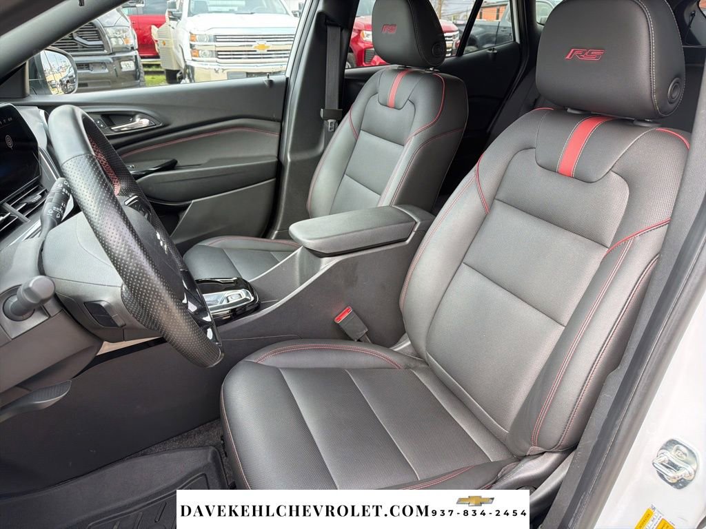 Used 2024 Chevrolet Trax RS w/ Sunroof Package FWD image 10