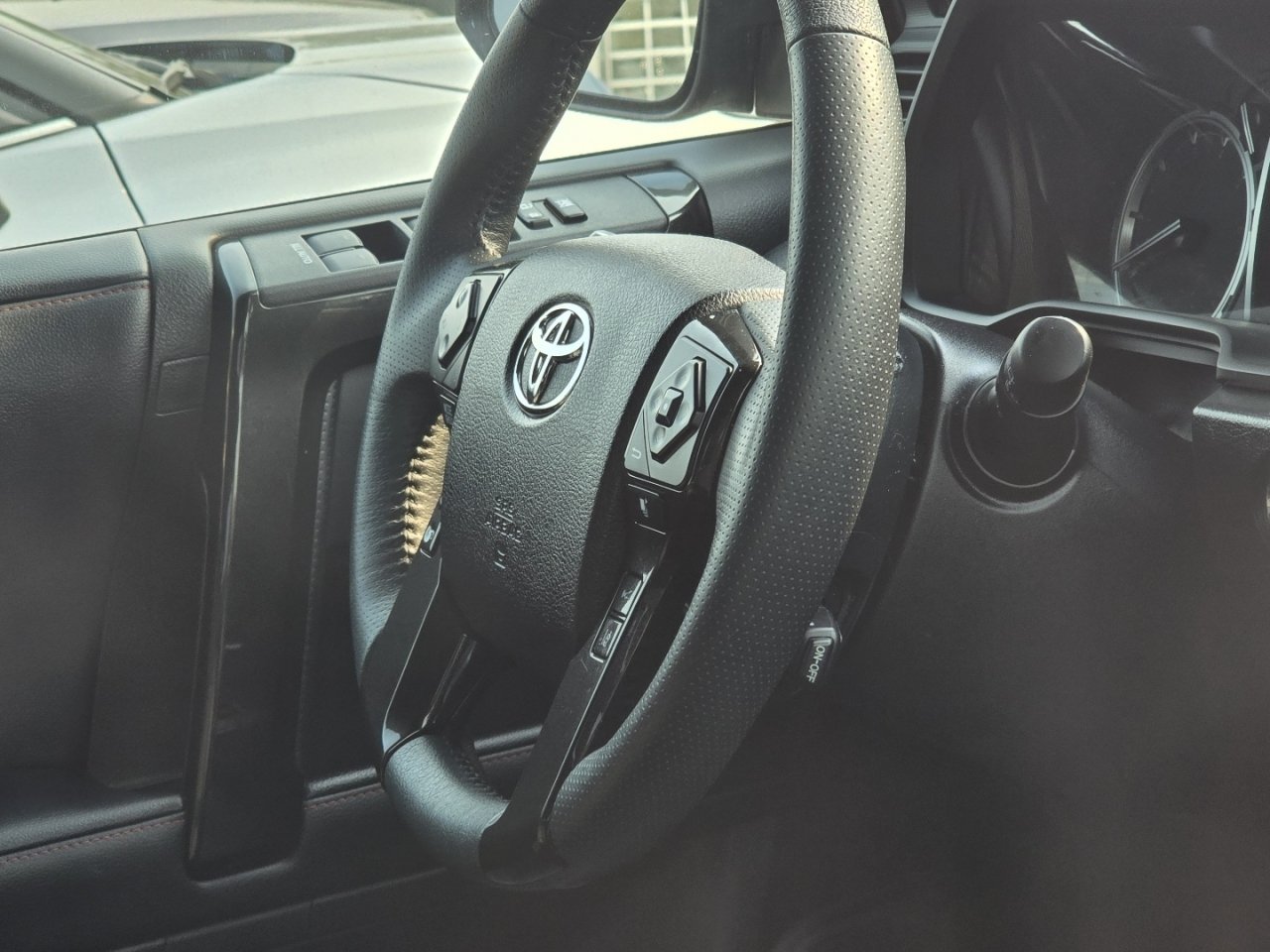 Used 2020 Toyota 4Runner TRD Pro AWD/4WD image 18