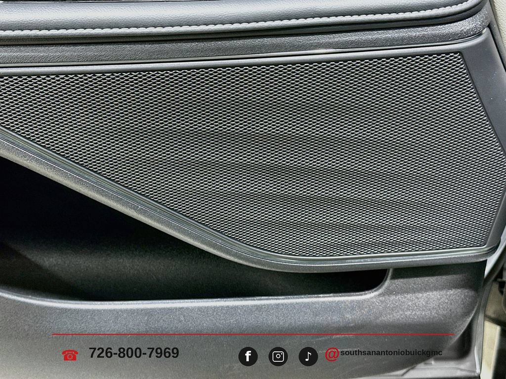 Used 2025 Lincoln Nautilus Premier AWD/4WD image 20