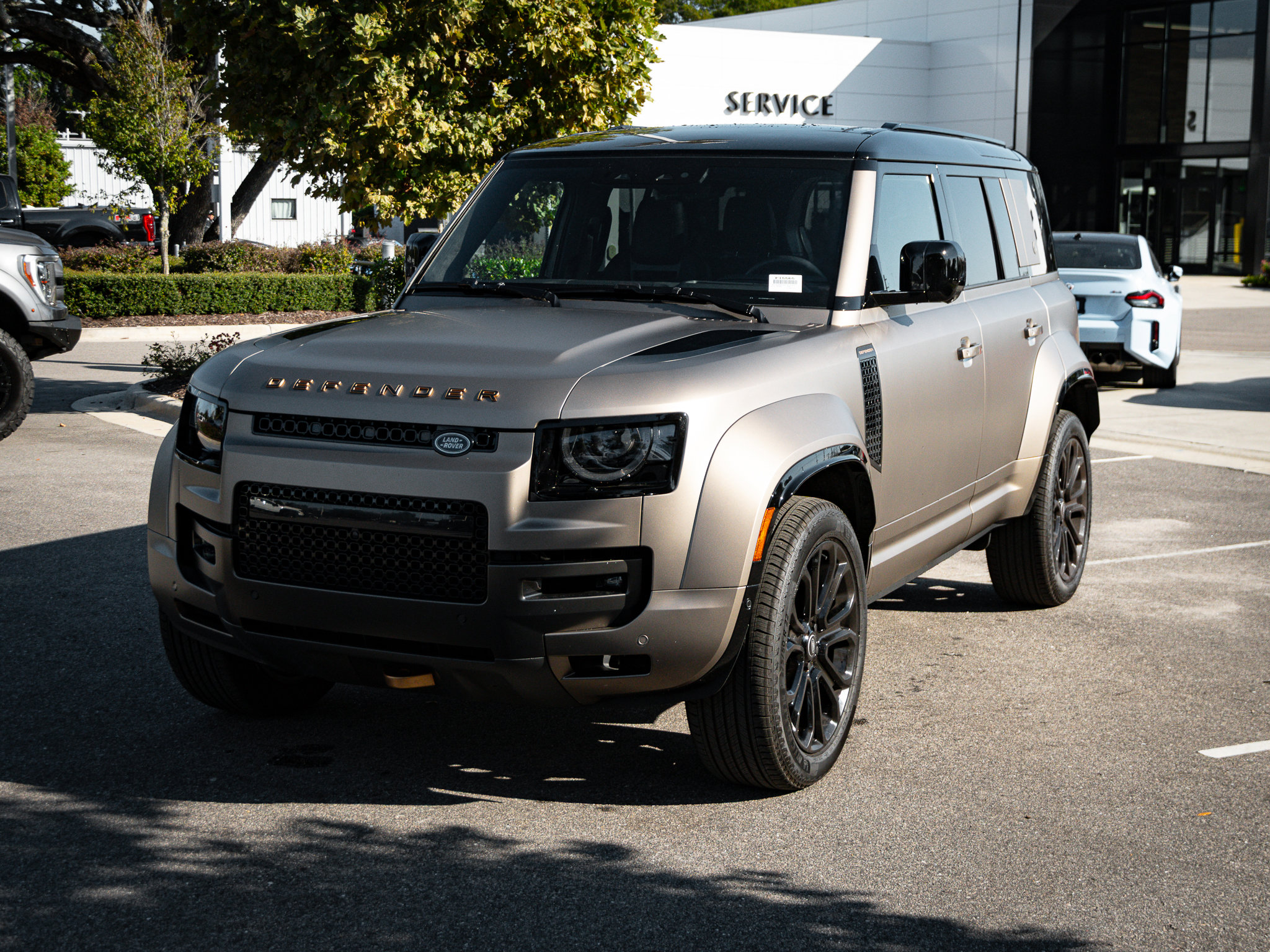 Used 2025 Land Rover Defender 110 image 6