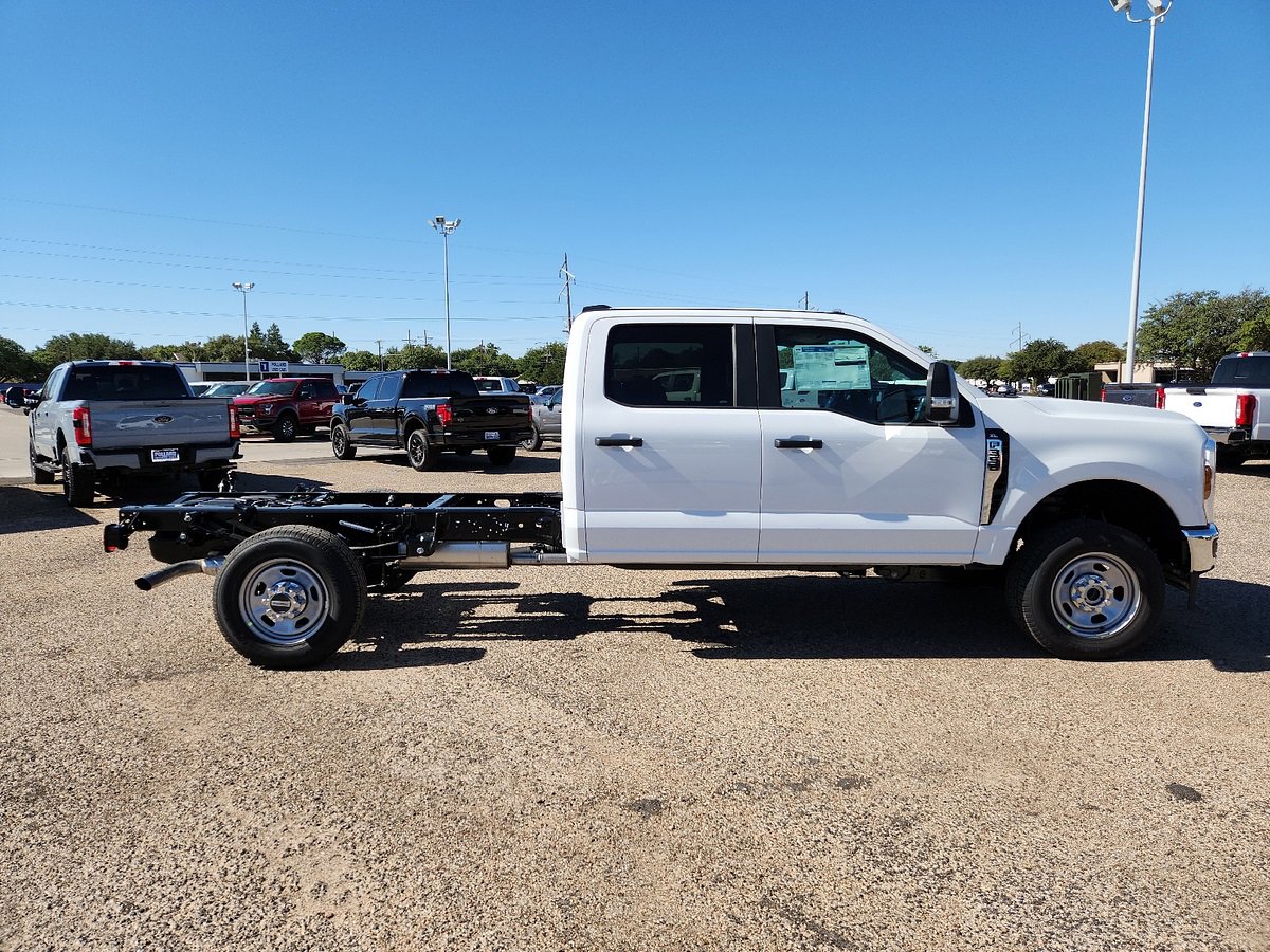 New 2024 Ford F350 XL w/ XL Chrome Package image 5
