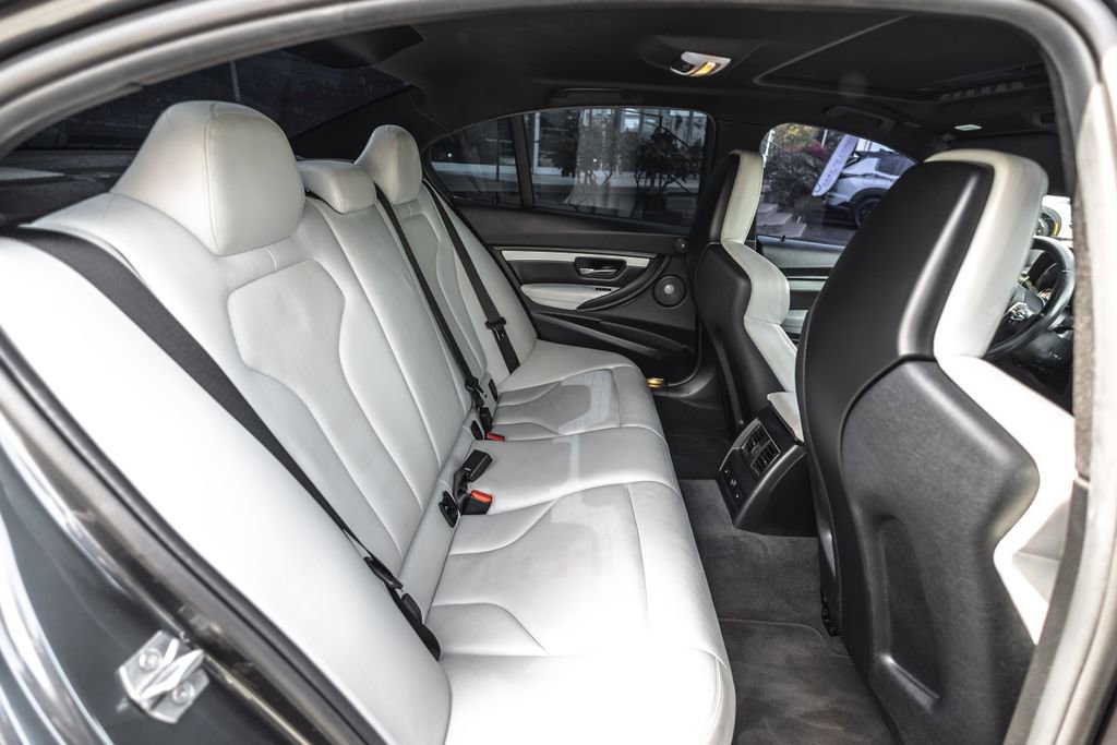 Used 2018 BMW M3 w/ Executive Package RWD image 27