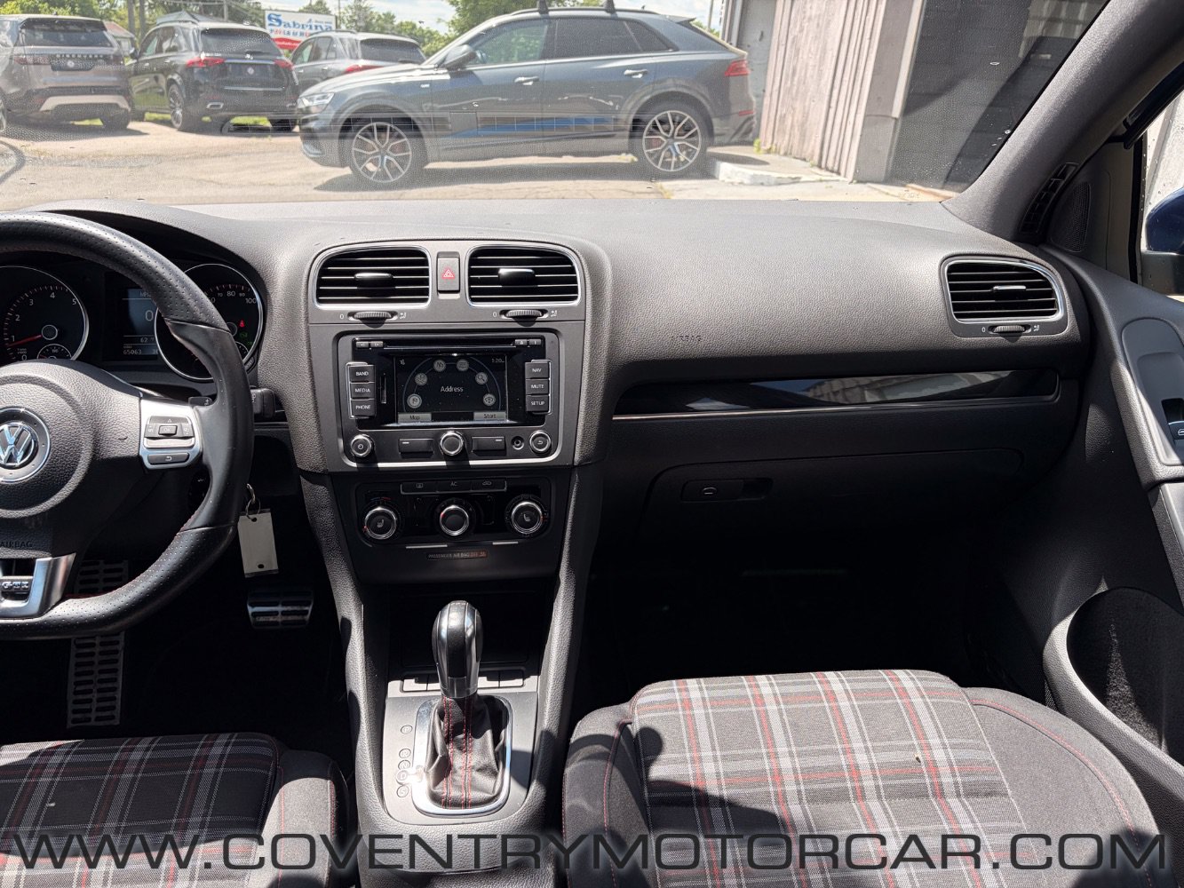 Used 2012 Volkswagen Golf 4-Door FWD image 18