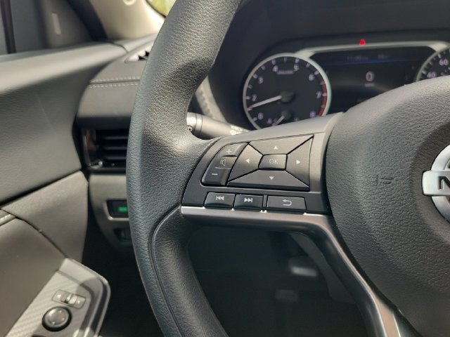 Used 2023 Nissan Sentra SV FWD image 19