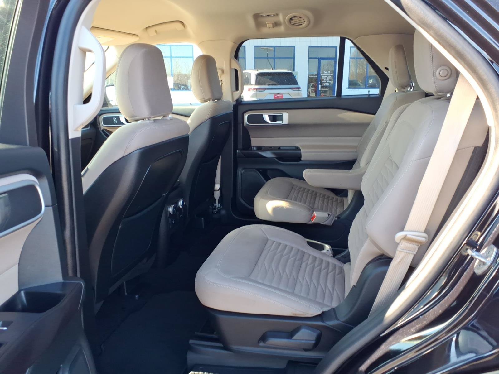 Used 2020 Ford Explorer XLT w/ Class III Trailer Tow Package AWD/4WD image 11
