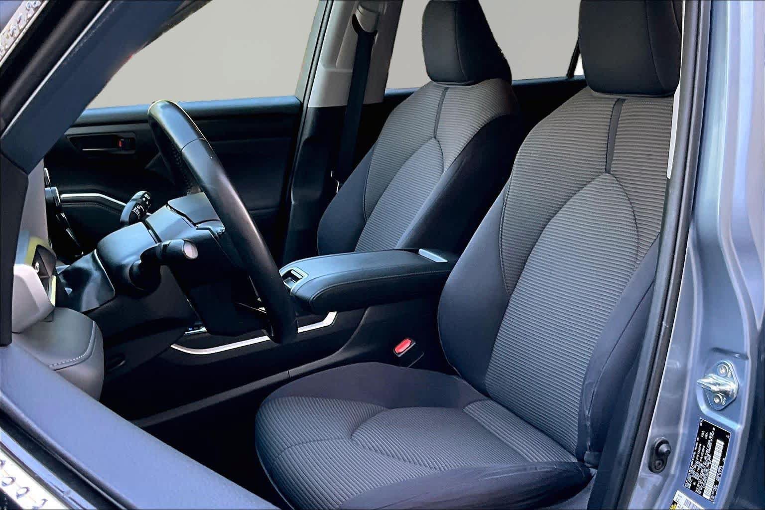 Certified 2020 Toyota Highlander LE FWD image 8