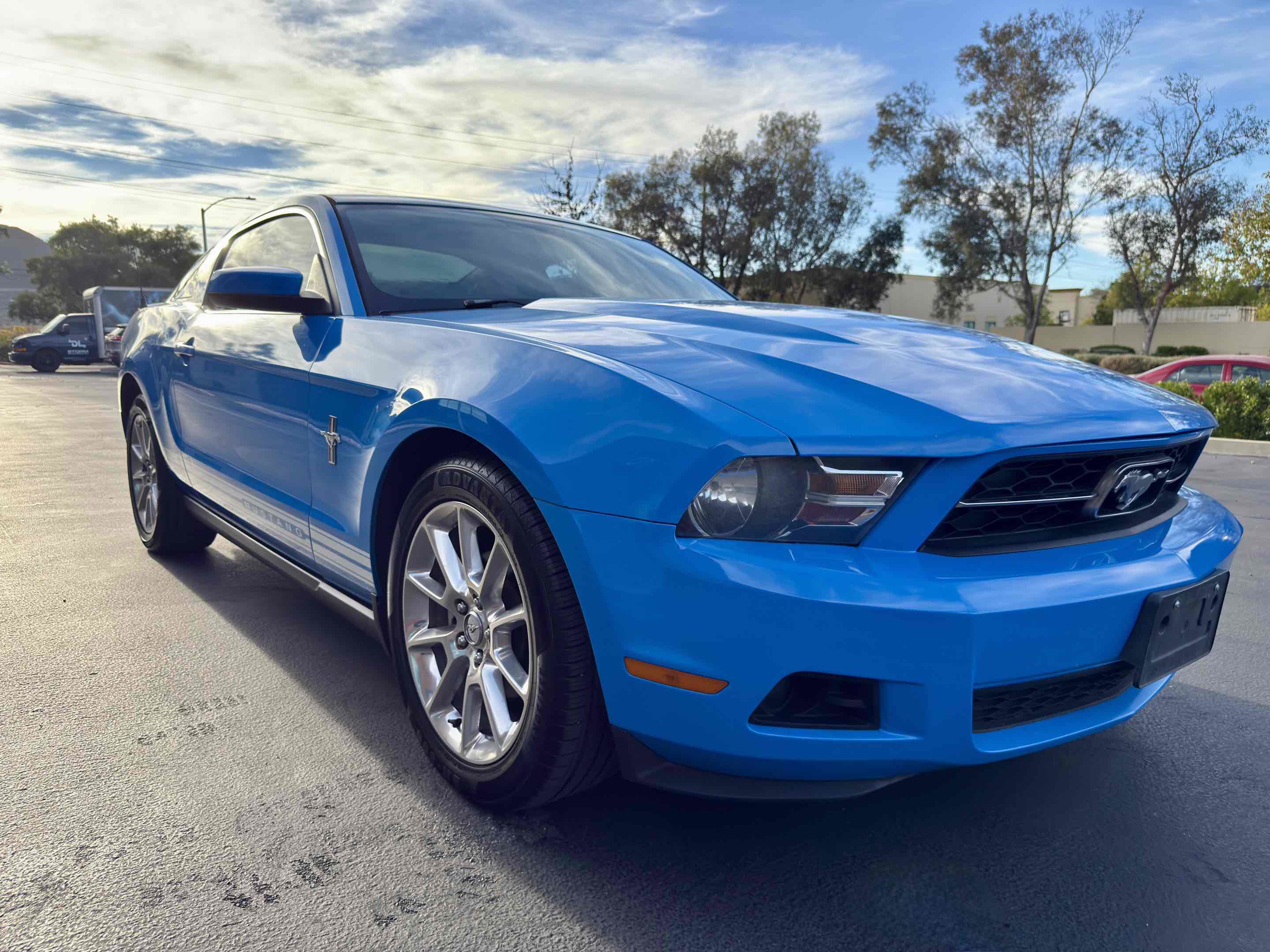 Used 2010 Ford Mustang Premium image 8