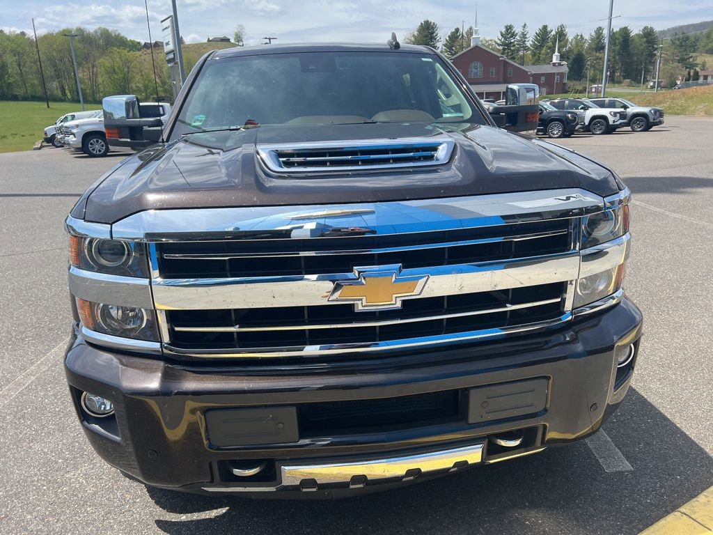 Used 2019 Chevrolet Silverado 2500 High Country w/ Duramax Plus Package AWD/4WD image 2