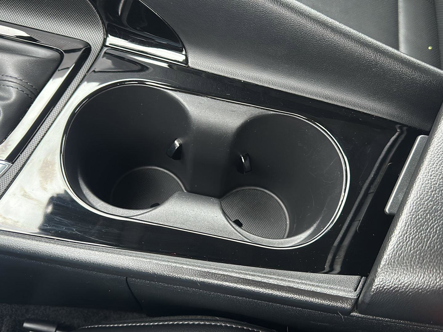 Used 2025 Hyundai Elantra Limited image 22