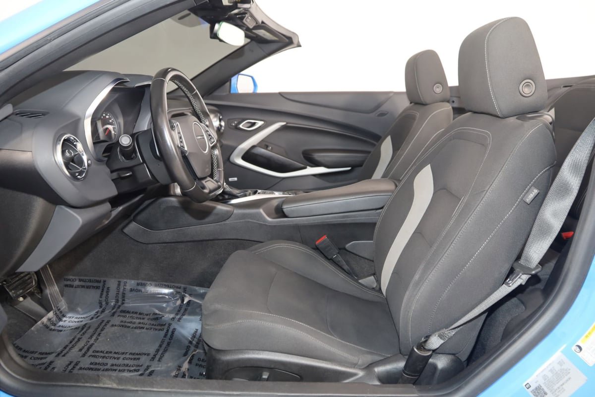 Used 2022 Chevrolet Camaro LT w/ RS Package RWD image 10