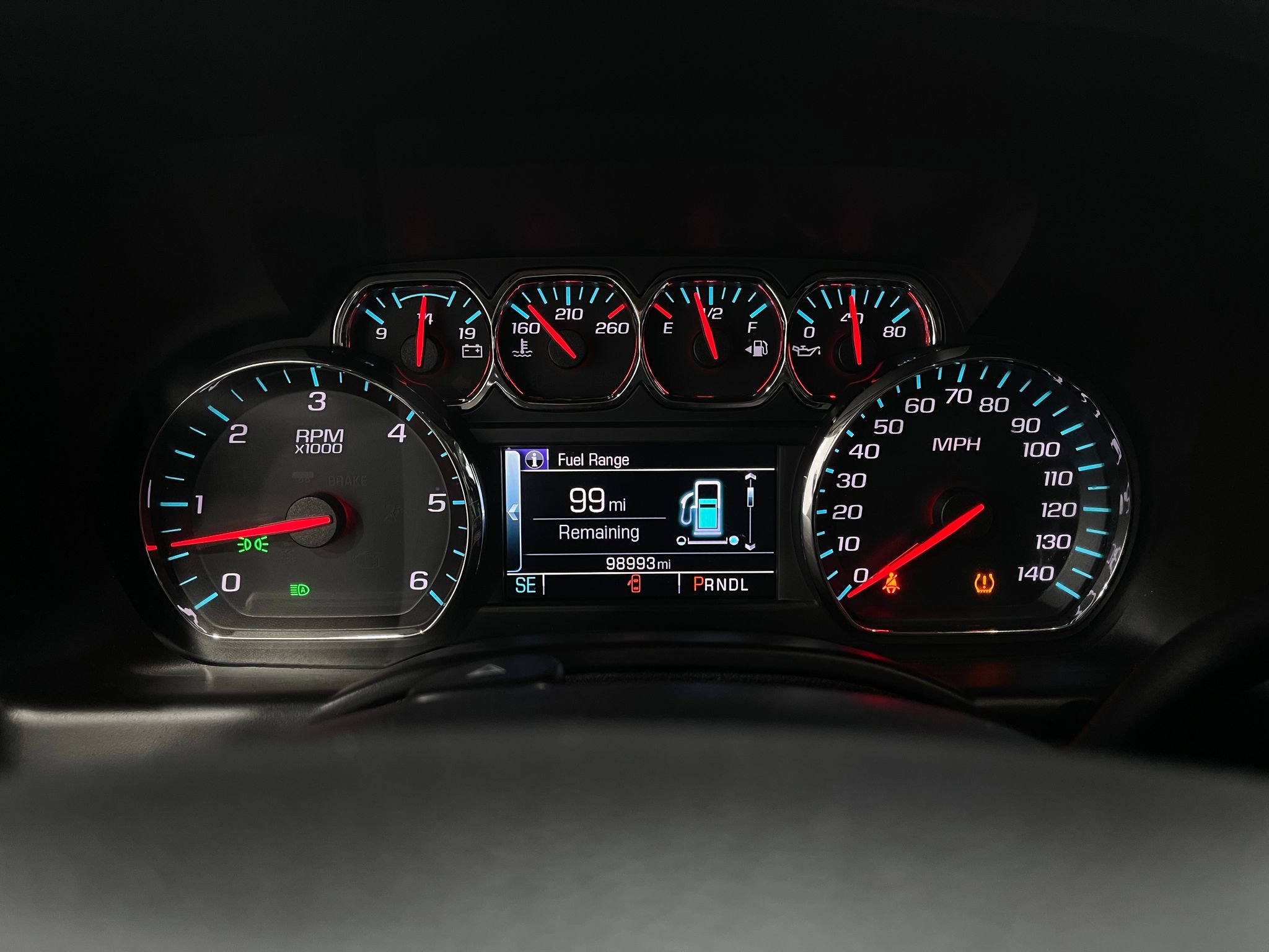 Used 2018 Chevrolet Suburban Premier image 22
