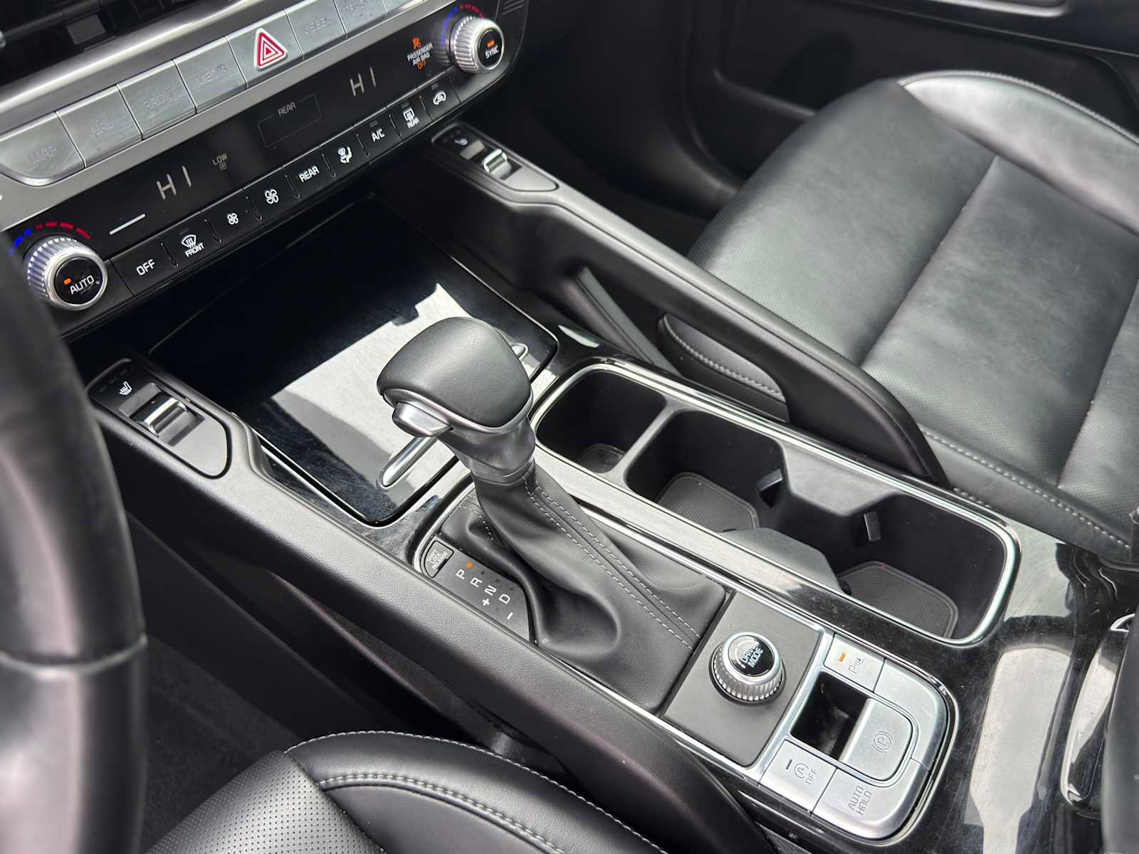 Used 2024 Kia Telluride S w/ S Sunroof Package FWD image 12
