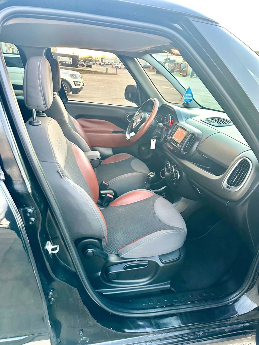 Used 2014 FIAT 500L Trekking w/ Popular Equipment Group image 12