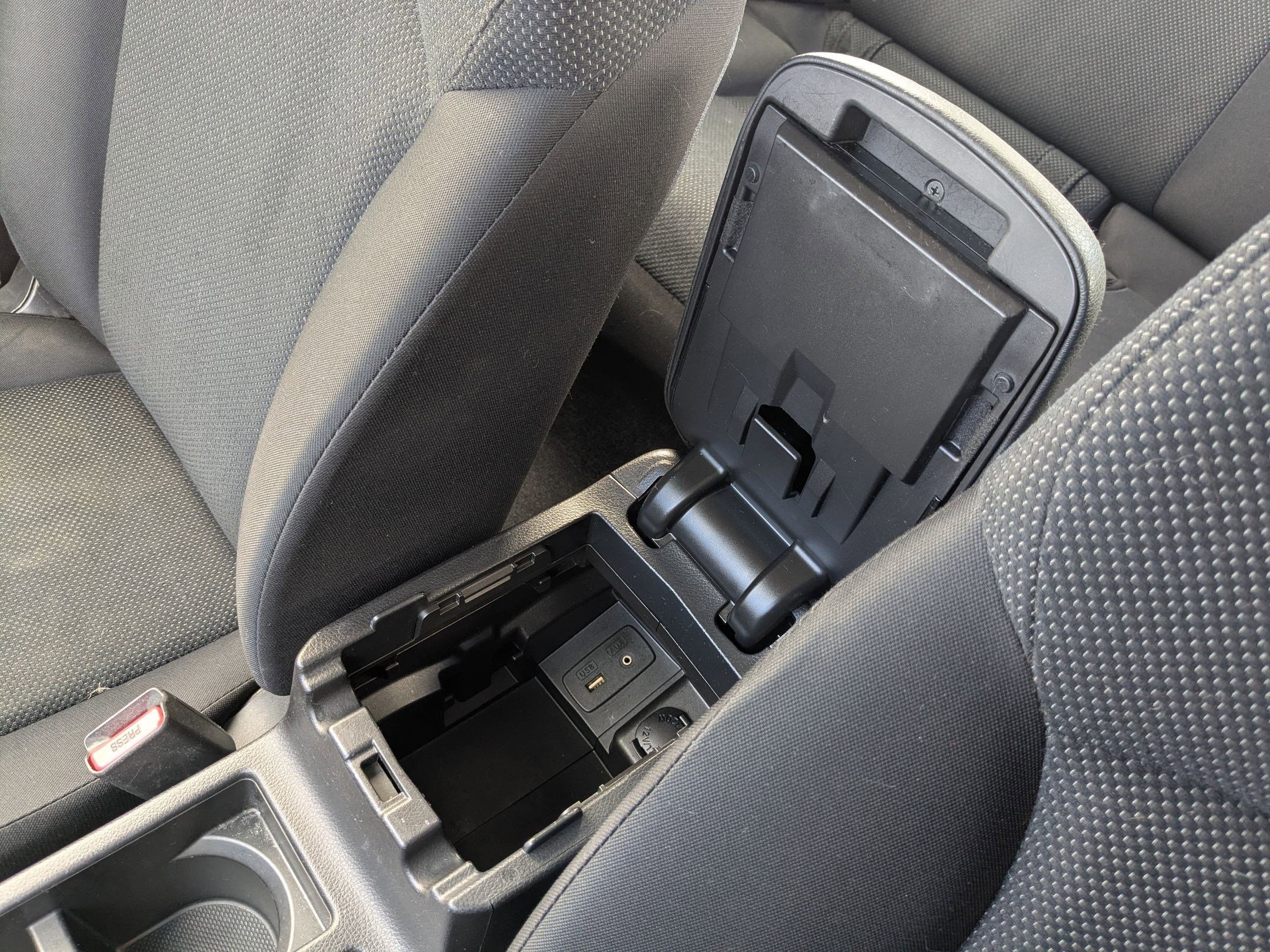 Used 2014 Subaru Impreza 2.0i Premium w/ All-Weather Package w/CVT image 22