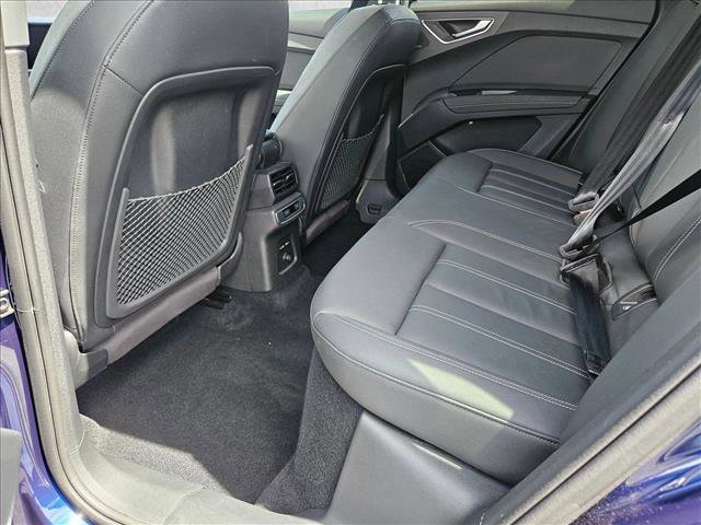 Used 2023 Audi Q4 e-tron Premium Plus w/ Premium Plus AWD/4WD image 19