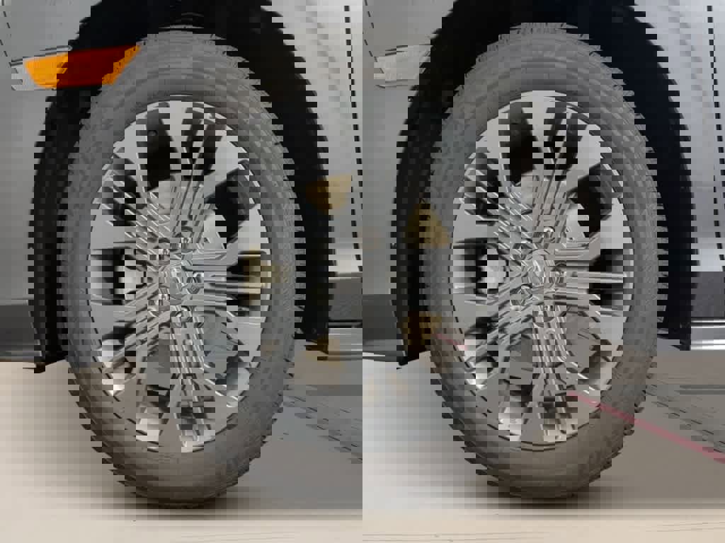 New 2026 Honda Odyssey Touring image 7