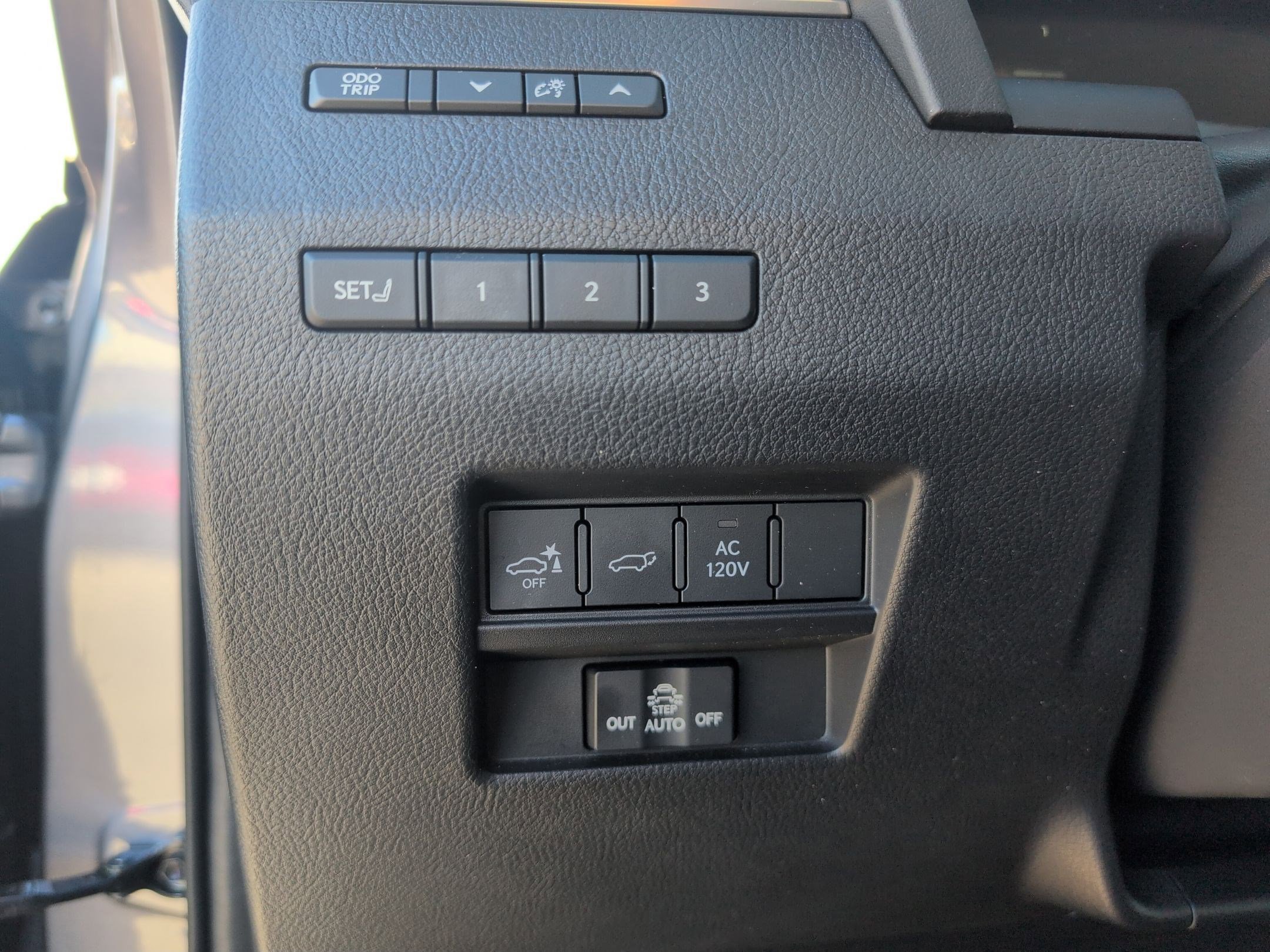 Used 2024 Lexus GX 550 w/ Accessory Package (2T) image 24