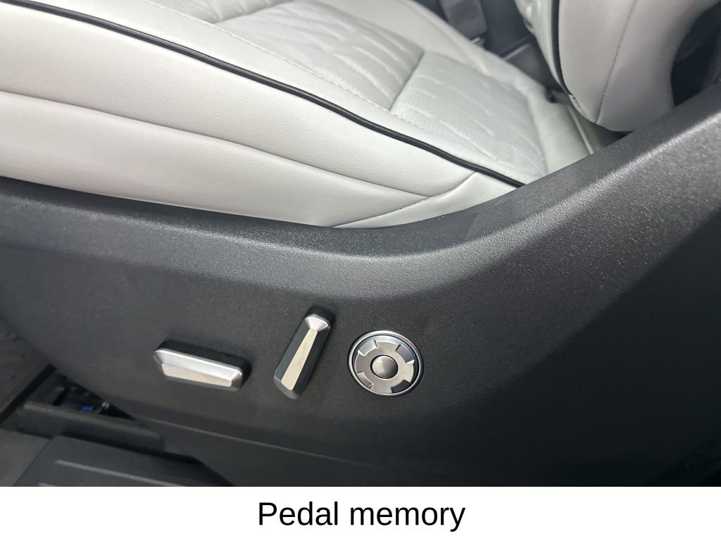 Used 2026 Lincoln Navigator Black Label image 31