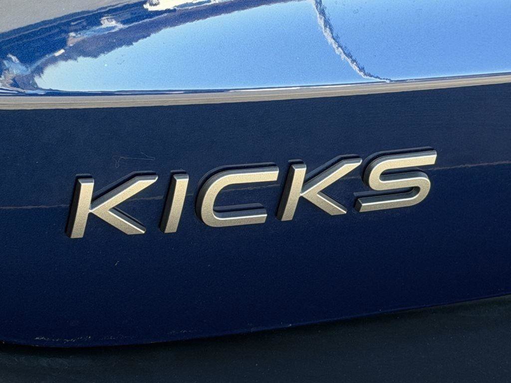 Used 2025 Nissan Kicks S image 27