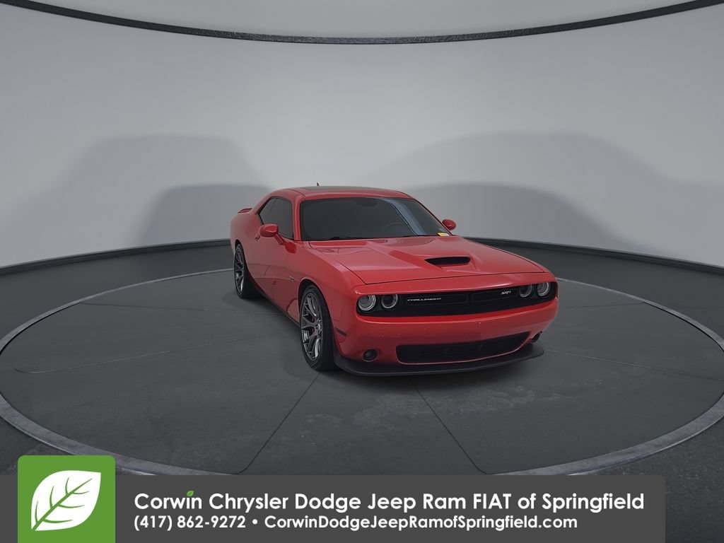 Used 2015 Dodge Challenger SRT RWD image 4