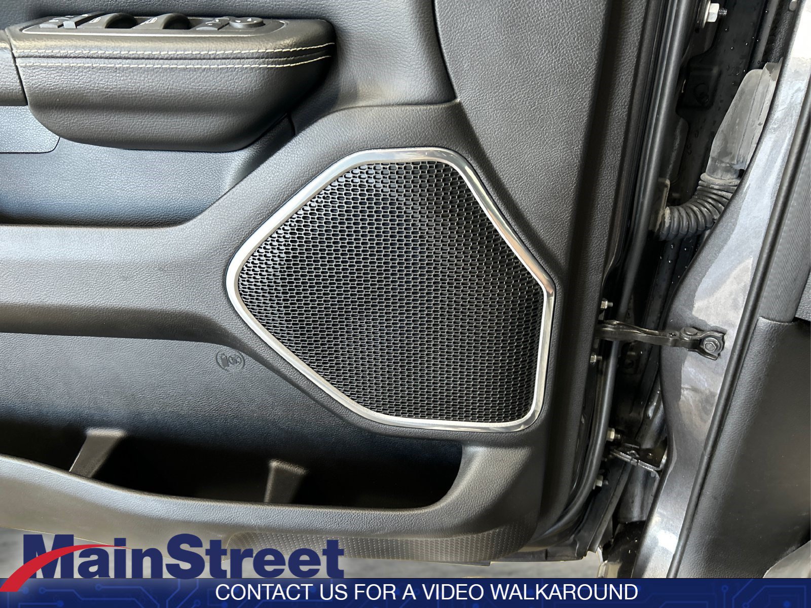 Used 2022 RAM 1500 Laramie AWD/4WD image 28