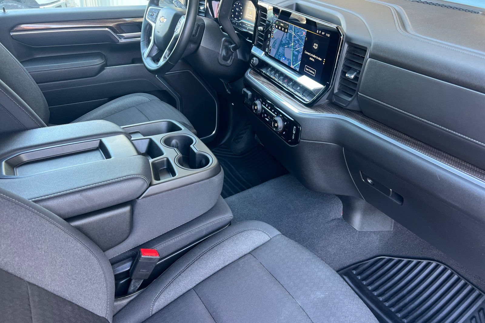 Used 2025 Chevrolet Silverado 3500 LT w/ Safety Package AWD/4WD image 15