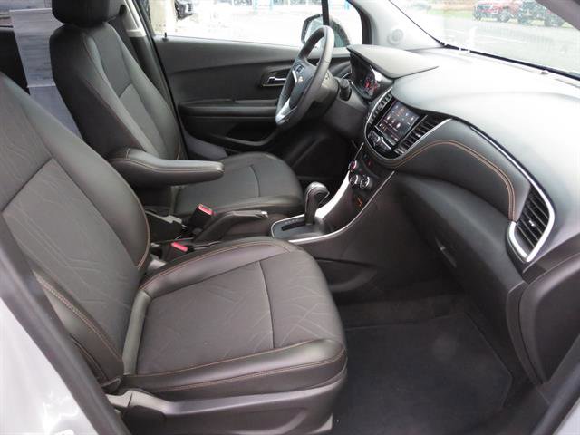 Certified 2022 Chevrolet Trax LT w/ Redline Edition image 11