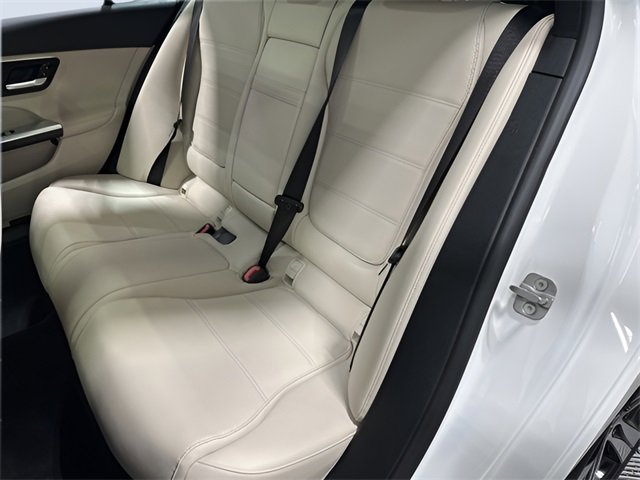 Used 2025 Mercedes-Benz C 300 4MATIC Sedan image 28