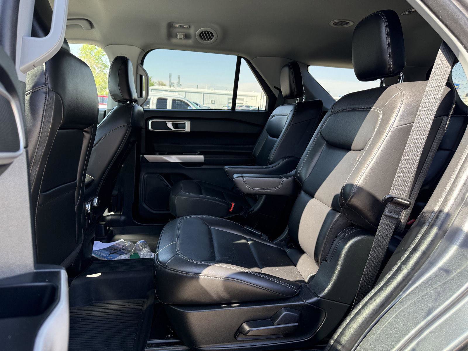 Used 2022 Ford Explorer XLT w/ Equipment Group 202A AWD/4WD image 10