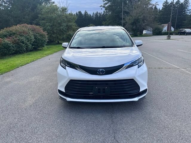 Used 2021 Toyota Sienna LE AWD/4WD image 8