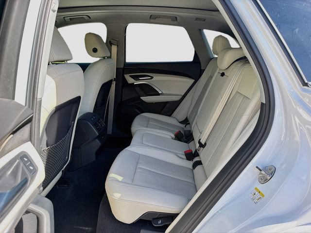 Used 2025 Audi Q5 Premium w/ Convenience Package AWD/4WD image 22