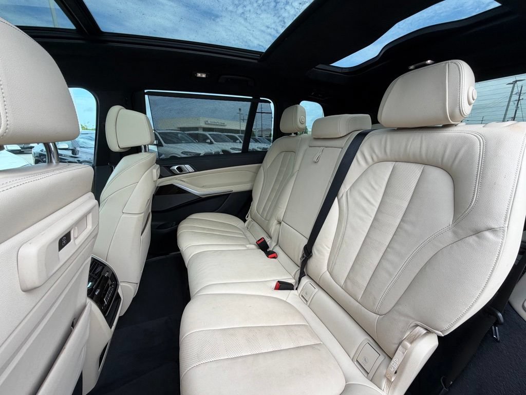 Used 2021 BMW X7 xDrive40i w/ Premium Package AWD/4WD image 23