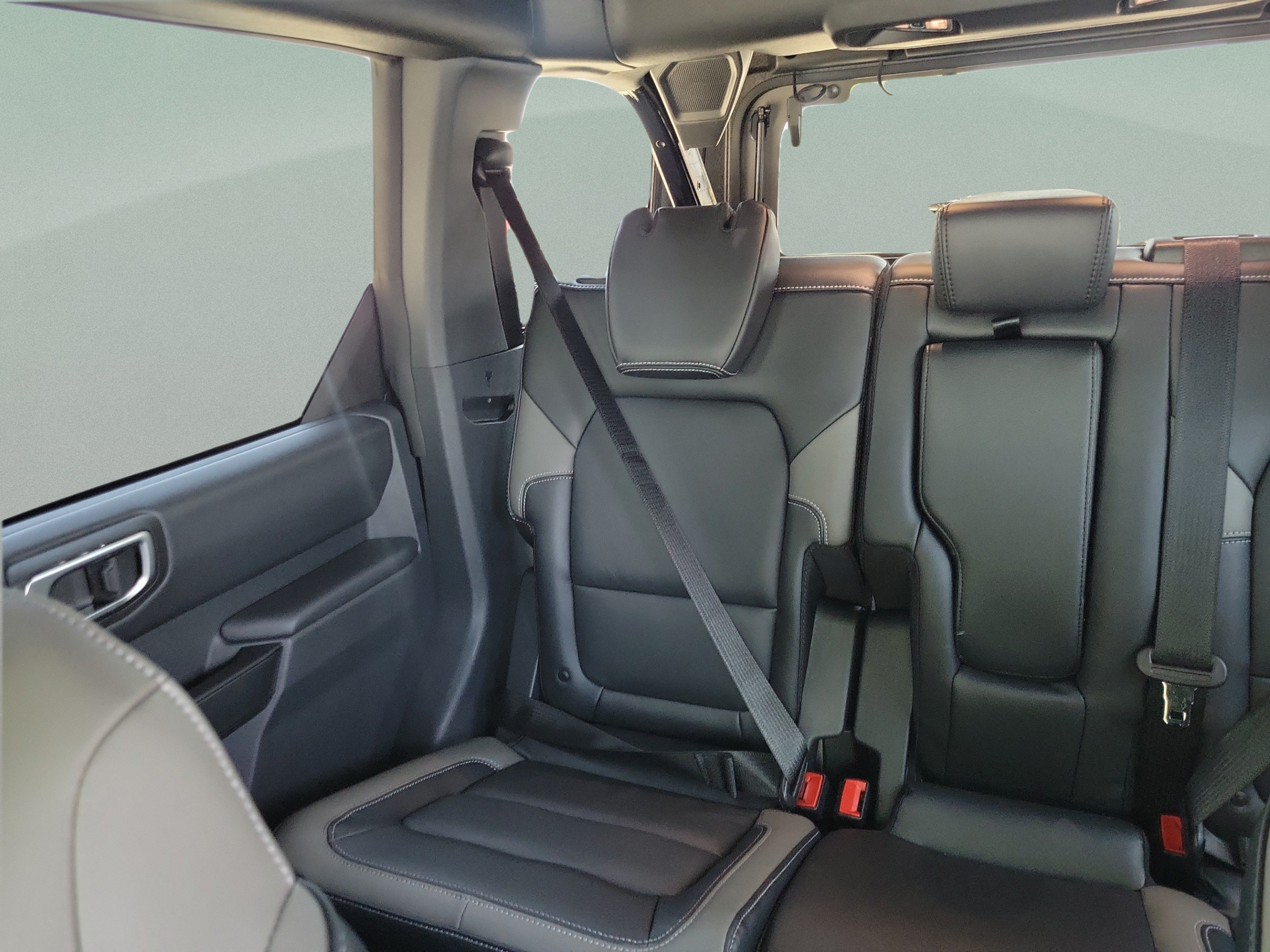 New 2026 Ford Bronco Outer Banks w/ Sasquatch Package AWD/4WD image 8