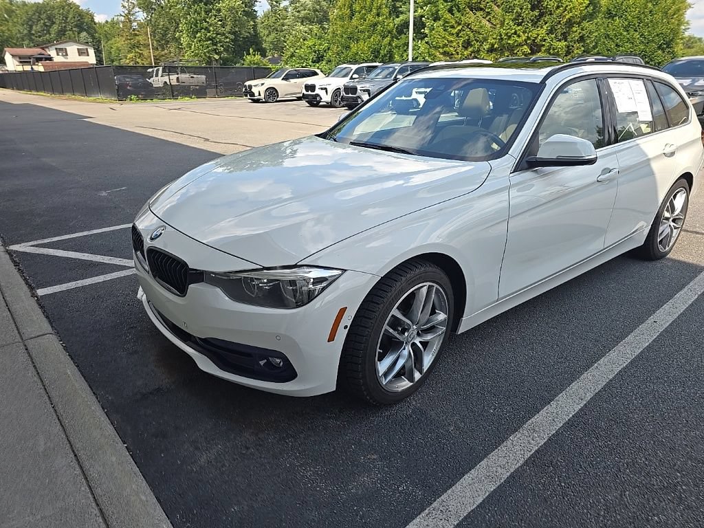 Used 2018 BMW 328d xDrive Wagon AWD/4WD image 3