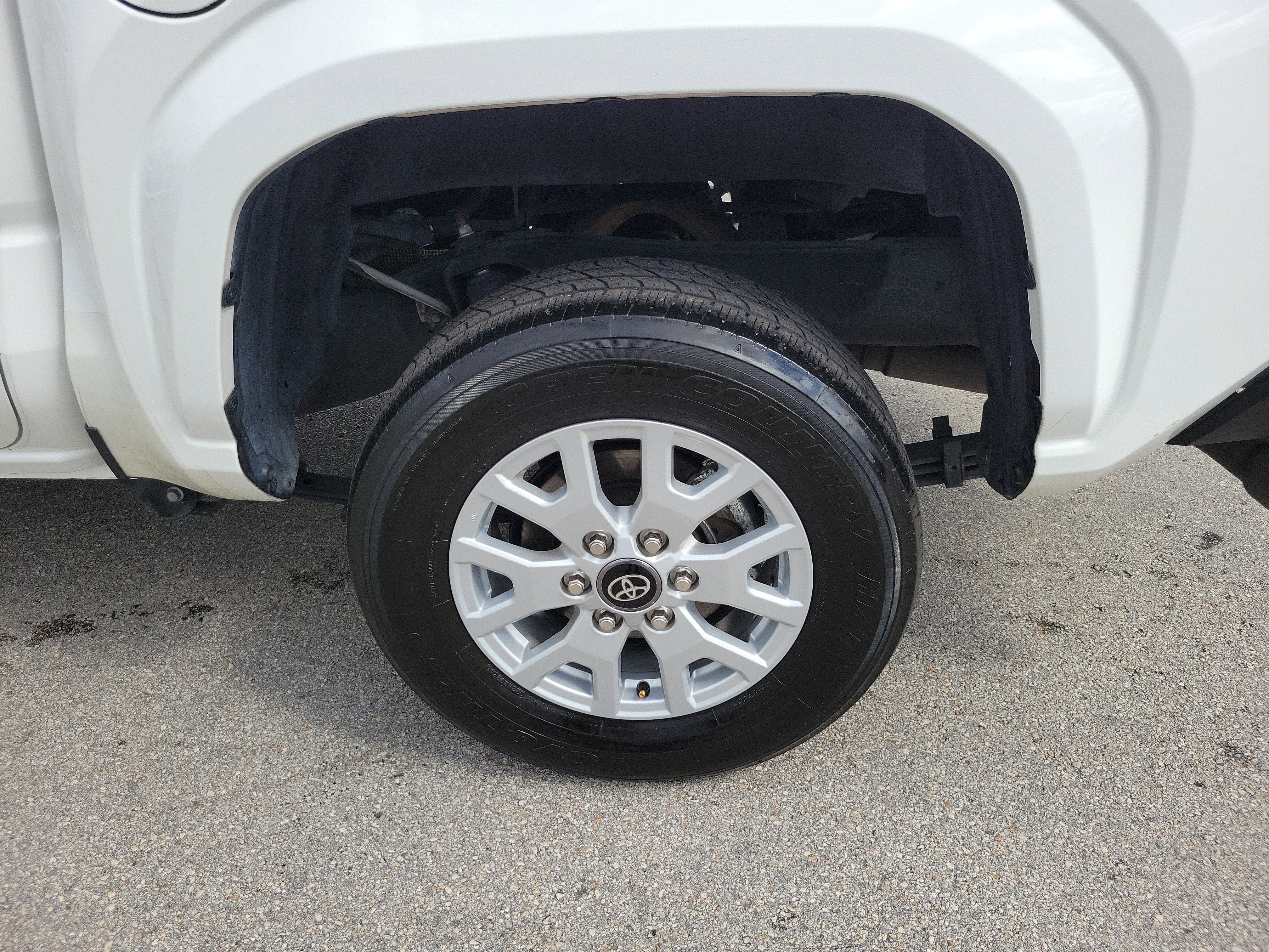 Used 2024 Toyota Tacoma SR AWD/4WD image 26