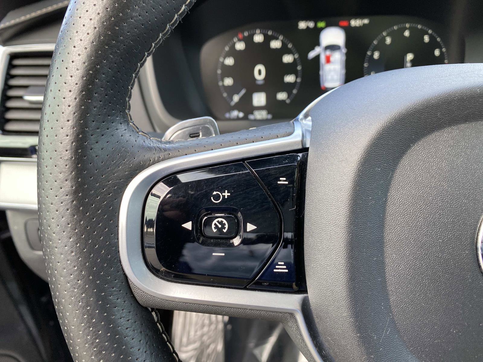 Used 2019 Volvo XC90 T6 R-Design w/ Advanced Package image 18