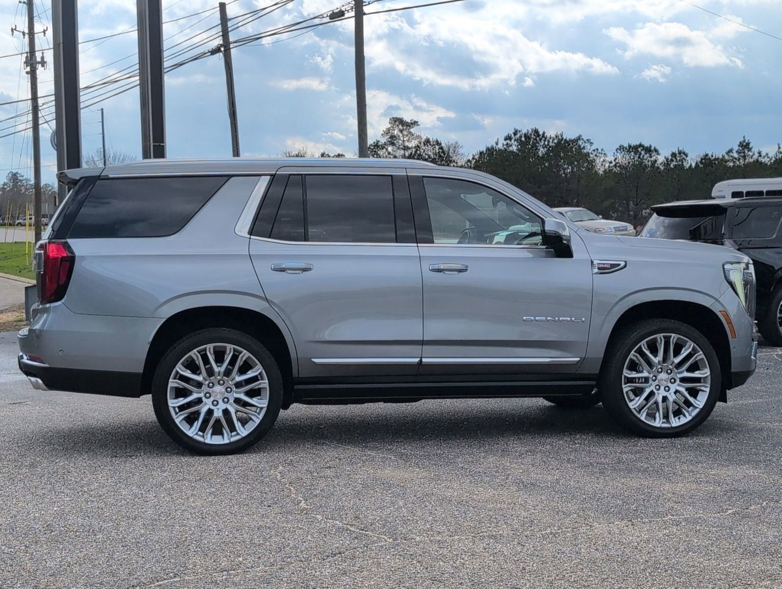 New 2026 GMC Yukon Denali w/ Sun & Power Step Package AWD/4WD image 8