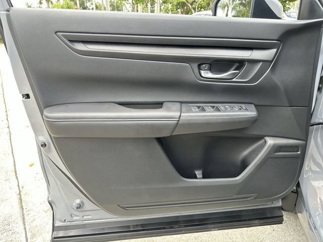 Used 2025 Honda CR-V LX image 13