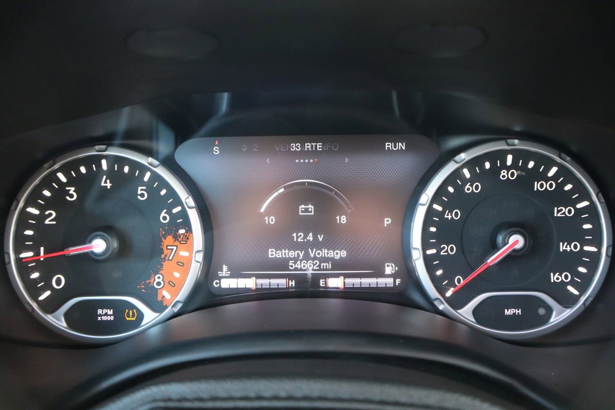 Used 2018 Jeep Renegade Limited w/ UConnect 8.4 Nav Group AWD/4WD image 34