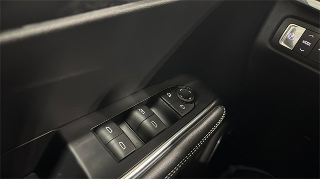 Used 2025 GMC Acadia Elevation image 21