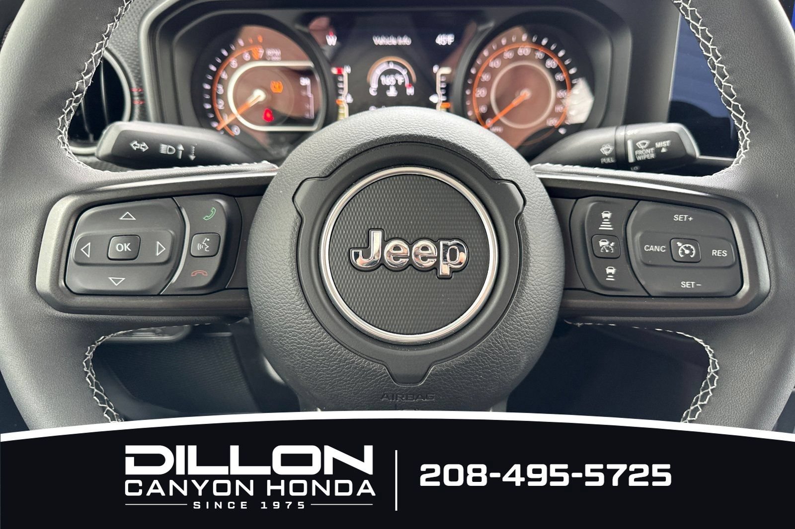Used 2025 Jeep Gladiator Rubicon AWD/4WD image 23