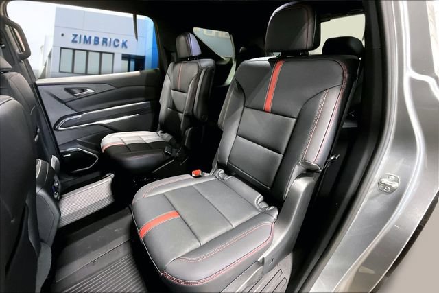 New 2026 Chevrolet Traverse RS w/ LPO, Floor Liner Package AWD/4WD image 10