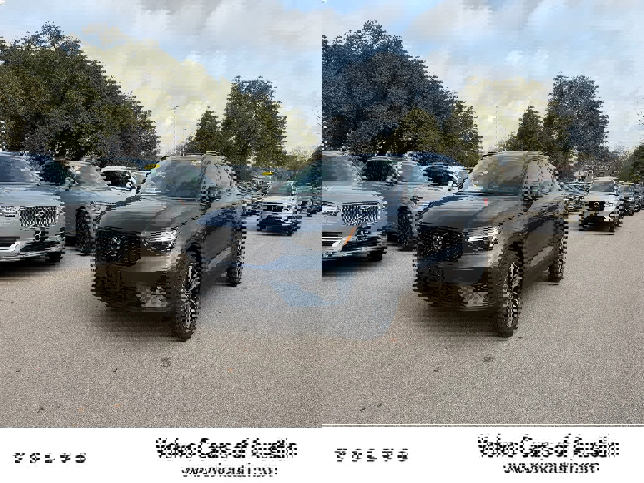 New 2026 Volvo XC40 B5 Plus w/ Climate Package